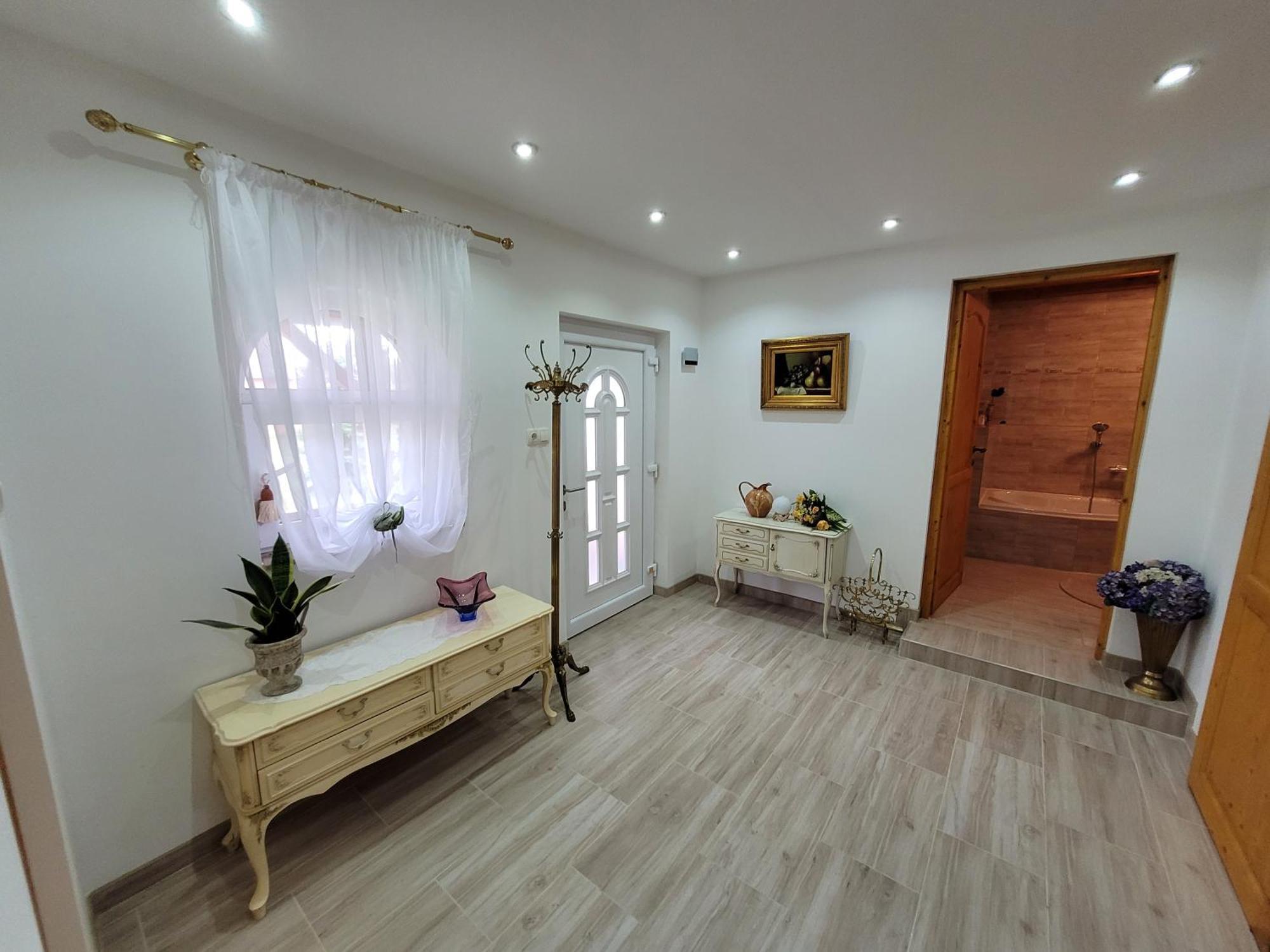 Vila Manipura Szemenyecsörnye Exteriér fotografie