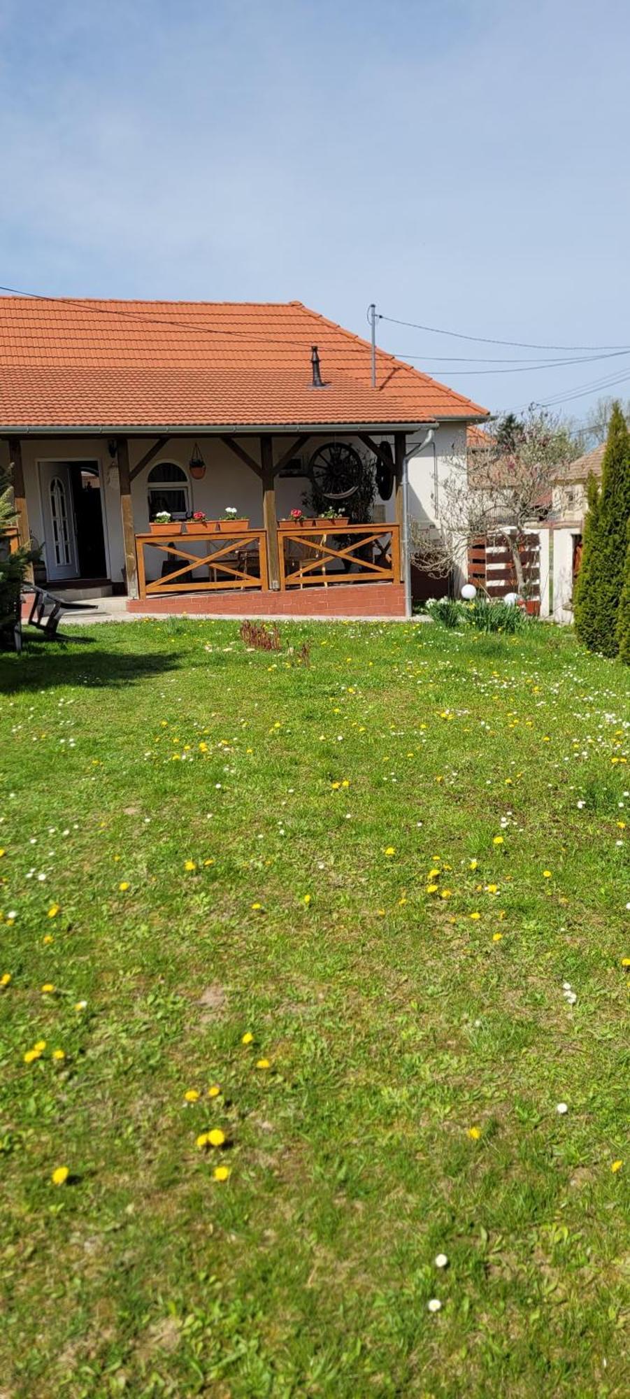 Vila Manipura Szemenyecsörnye Exteriér fotografie