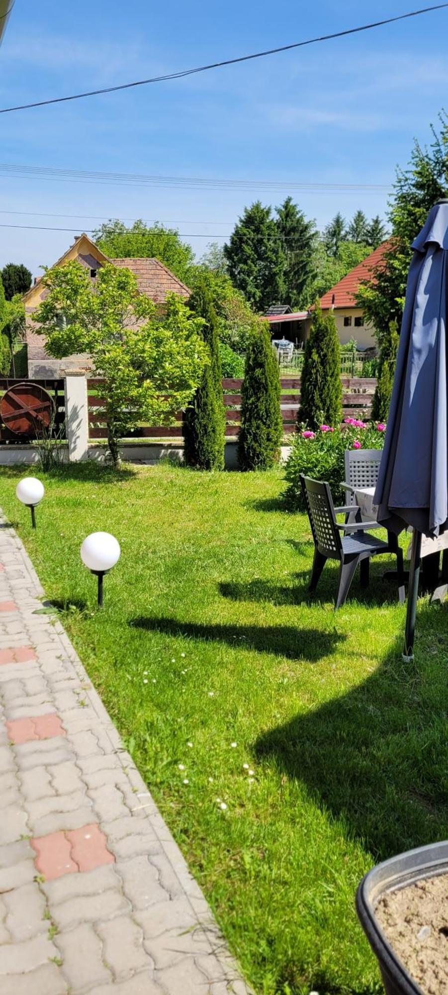 Vila Manipura Szemenyecsörnye Exteriér fotografie