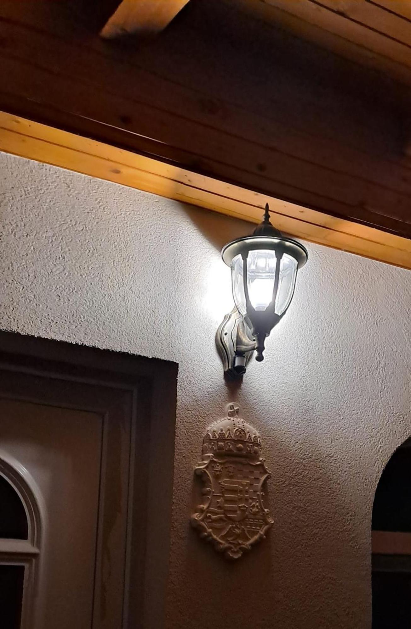 Vila Manipura Szemenyecsörnye Exteriér fotografie
